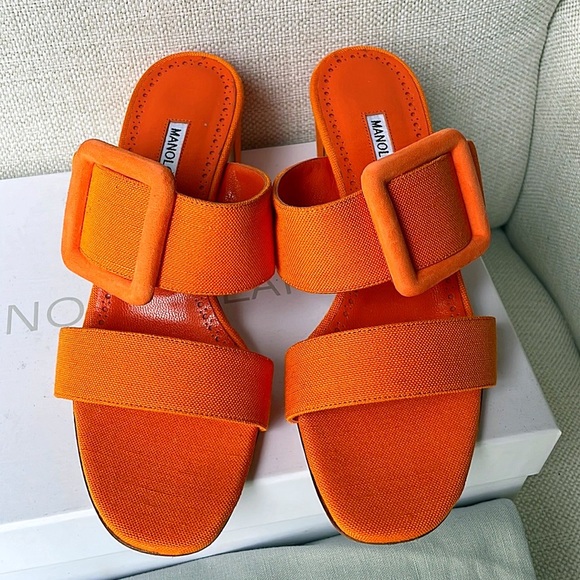 Manolo Blahnik Titubanew Linen Buckle Slide Sandals - Picture 2 of 7